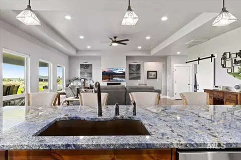 Kitchen - 377 Skyline Dr, Rupert, ID 83350 photo 5 of 6