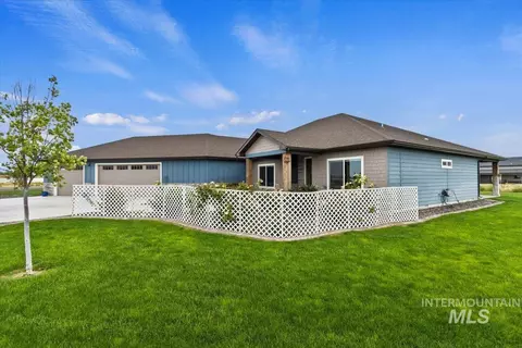Exterior - 377 Skyline Dr, Rupert, ID 83350 photo 2 of 10