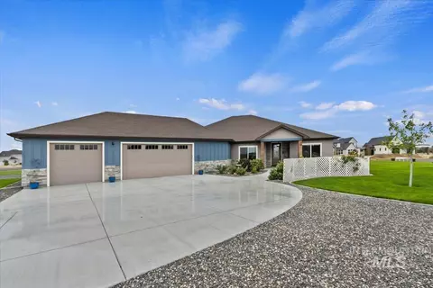 Exterior - 377 Skyline Dr, Rupert, ID 83350 photo 1 of 10