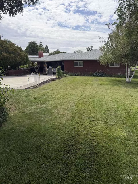 Exterior - 571 N 3rd Ave, Hagerman, ID 83332 photo 4 of 11