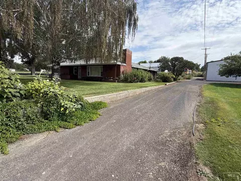 Exterior - 571 N 3rd Ave, Hagerman, ID 83332 photo 6 of 11