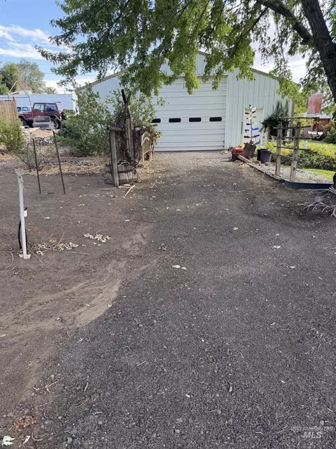 Exterior - 571 N 3rd Ave, Hagerman, ID 83332 photo 7 of 11