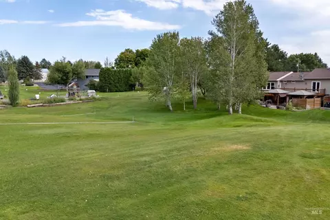 Exterior - 216 W Ranch View Dr, Jerome, ID 83338 photo 6 of 8
