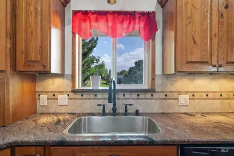 Kitchen - 216 W Ranch View Dr, Jerome, ID 83338 photo 3 of 4