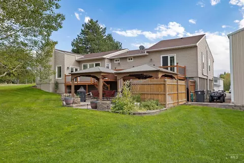 Exterior - 216 W Ranch View Dr, Jerome, ID 83338 photo 4 of 8