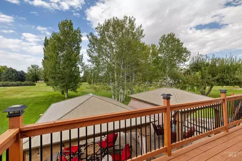 Exterior - 216 W Ranch View Dr, Jerome, ID 83338 photo 3 of 8