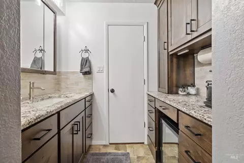 Bath - 216 W Ranch View Dr, Jerome, ID 83338 photo 1 of 3