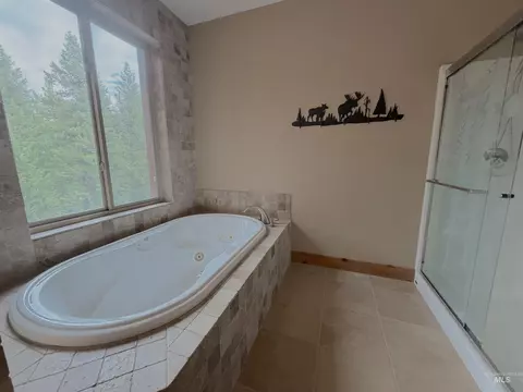 Bath - 3618 Tamarack View Dr, New Meadows, ID 83654 photo 2 of 6