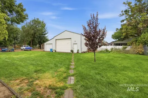 Exterior - 400 S 16th St, Payette, ID 83661 photo 3 of 7