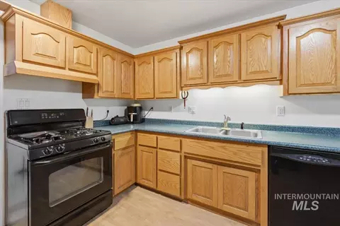 Kitchen - 400 S 16th St, Payette, ID 83661 photo 1 of 1