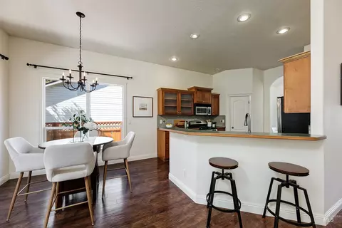 Dining - 1075 N Falling Water Way, Eagle, ID 83616 photo 4 of 4