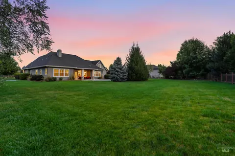 Exterior - 1102 N Lionbridge Ave, Eagle, ID 83616 photo 7 of 8