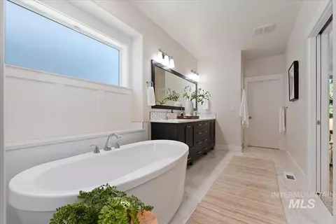 Bath - 7390 W Corinthia St, Eagle, ID 83616 photo 3 of 6