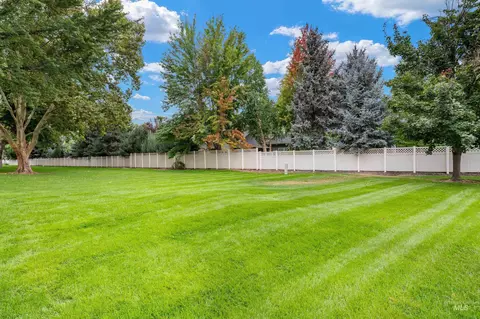 Exterior - 277 N Eagle Glen Ln, Eagle, ID 83616 photo 1 of 5