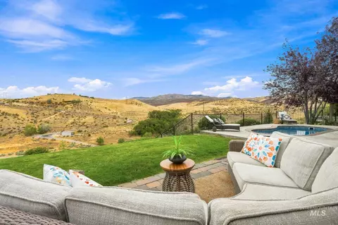 Exterior - 2256 E Table Rock Rd, Boise, ID 83712 photo 2 of 8