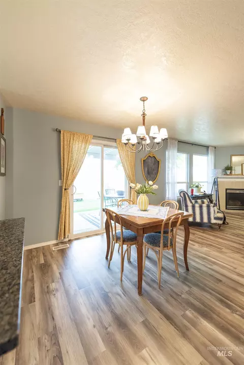 Dining - 858 E Limestone St, Kuna, ID 83634 photo 1 of 2
