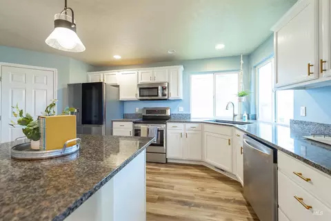 Kitchen - 858 E Limestone St, Kuna, ID 83634 photo 3 of 3
