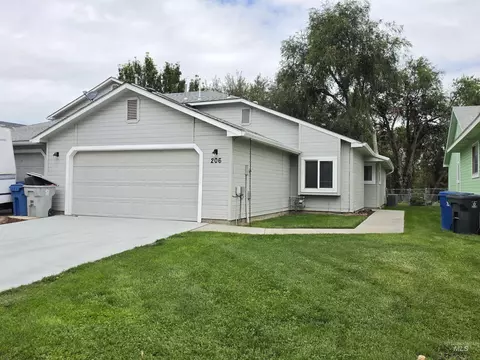 206 S Valley Dr, Nampa, ID 83686
