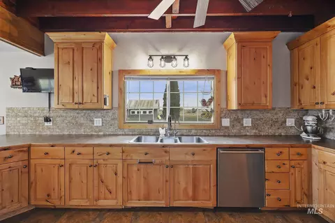 Kitchen - 3444 N 4500 E, Murtaugh, ID 83344 photo 2 of 4