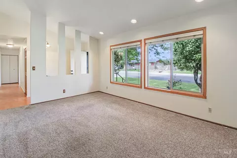Living - 631 E 18th St, Burley, ID 83318 photo 2 of 2