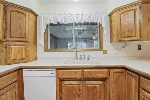 Kitchen - 631 E 18th St, Burley, ID 83318 photo 2 of 4