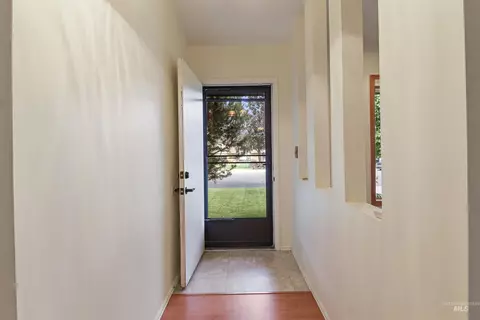 Entry Way - 631 E 18th St, Burley, ID 83318 photo 1 of 1