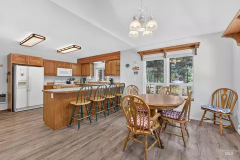 Dining - 918 Fairway Dr, Mccall, ID 83638 photo 1 of 2