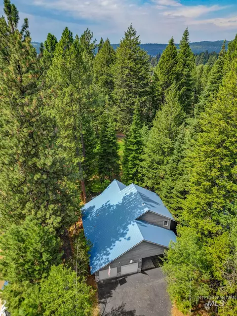 Exterior - 918 Fairway Dr, Mccall, ID 83638 photo 8 of 8