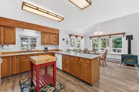 Kitchen - 918 Fairway Dr, Mccall, ID 83638 photo 1 of 6