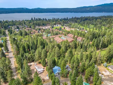 View/Area - 918 Fairway Dr, Mccall, ID 83638 photo 2 of 4