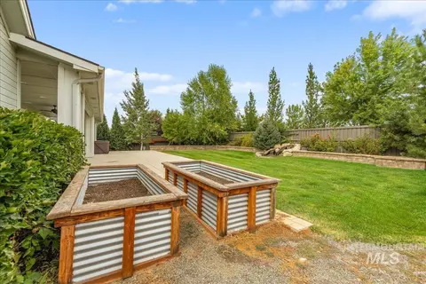 Exterior - 1768 N Annadale Way, Eagle, ID 83616 photo 7 of 10
