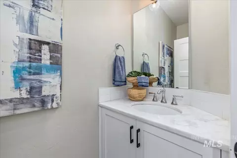 Bath - 1768 N Annadale Way, Eagle, ID 83616 photo 4 of 7
