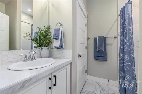 Bath - 1768 N Annadale Way, Eagle, ID 83616 photo 6 of 7