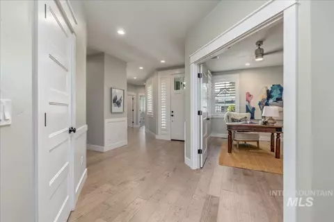 Entry Way - 1768 N Annadale Way, Eagle, ID 83616 photo 2 of 4