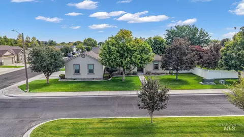 View/Area - 2002 Park View Dr, Twin Falls, ID 83301 photo 2 of 5