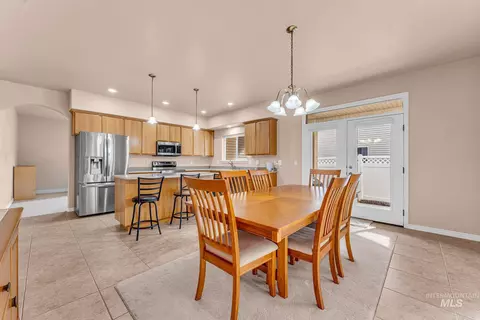 Dining - 2002 Park View Dr, Twin Falls, ID 83301 photo 4 of 4