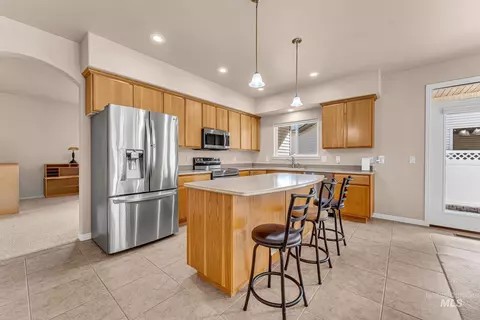 Kitchen - 2002 Park View Dr, Twin Falls, ID 83301 photo 4 of 4