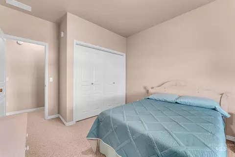 Bedroom - 2002 Park View Dr, Twin Falls, ID 83301 photo 7 of 7
