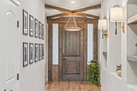 Entry Way - 4128 W Bolton Dr, Eagle, ID 83616 photo 1 of 6