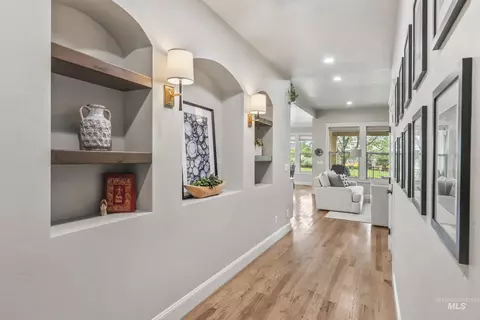 Entry Way - 4128 W Bolton Dr, Eagle, ID 83616 photo 3 of 6