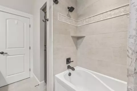 Bath - 4128 W Bolton Dr, Eagle, ID 83616 photo 6 of 7