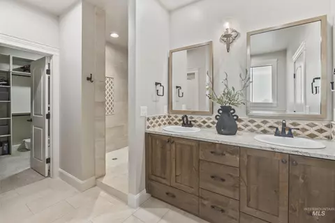 Bath - 4128 W Bolton Dr, Eagle, ID 83616 photo 1 of 7