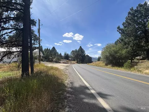 417 Antonette Cir, Cascade, ID 83611 photo 3