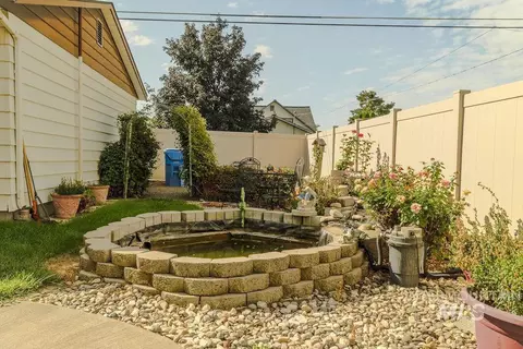 Exterior - 421 E Avenue E, Jerome, ID 83338 photo 8 of 8