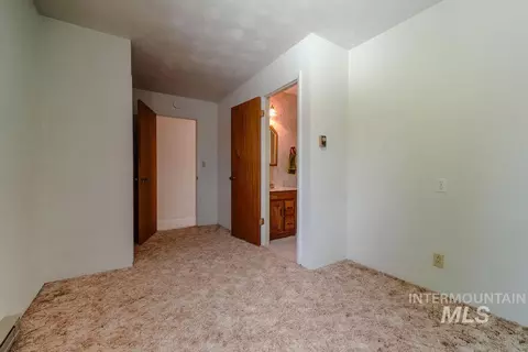 Bedroom - 421 E Avenue E, Jerome, ID 83338 photo 3 of 3