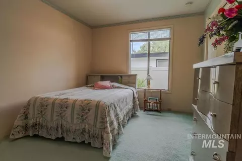 Bedroom - 421 E Avenue E, Jerome, ID 83338 photo 2 of 3