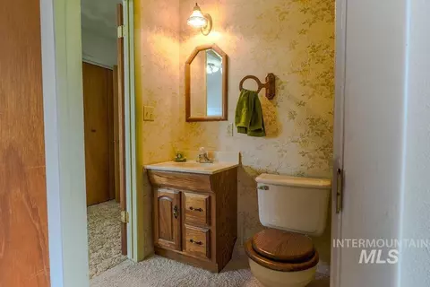 Bath - 421 E Avenue E, Jerome, ID 83338 photo 4 of 4