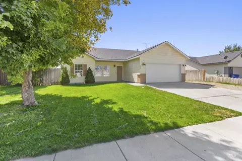 Exterior - 925 22nd Ave E, Jerome, ID 83338 photo 2 of 8