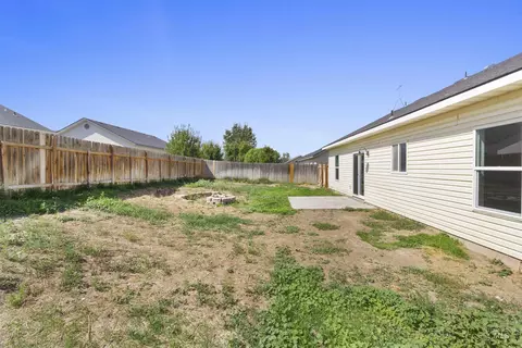 Exterior - 925 22nd Ave E, Jerome, ID 83338 photo 7 of 8