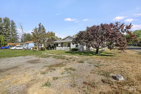 Exterior - 228 E Ave D, Jerome, ID 83338 photo 3 of 9